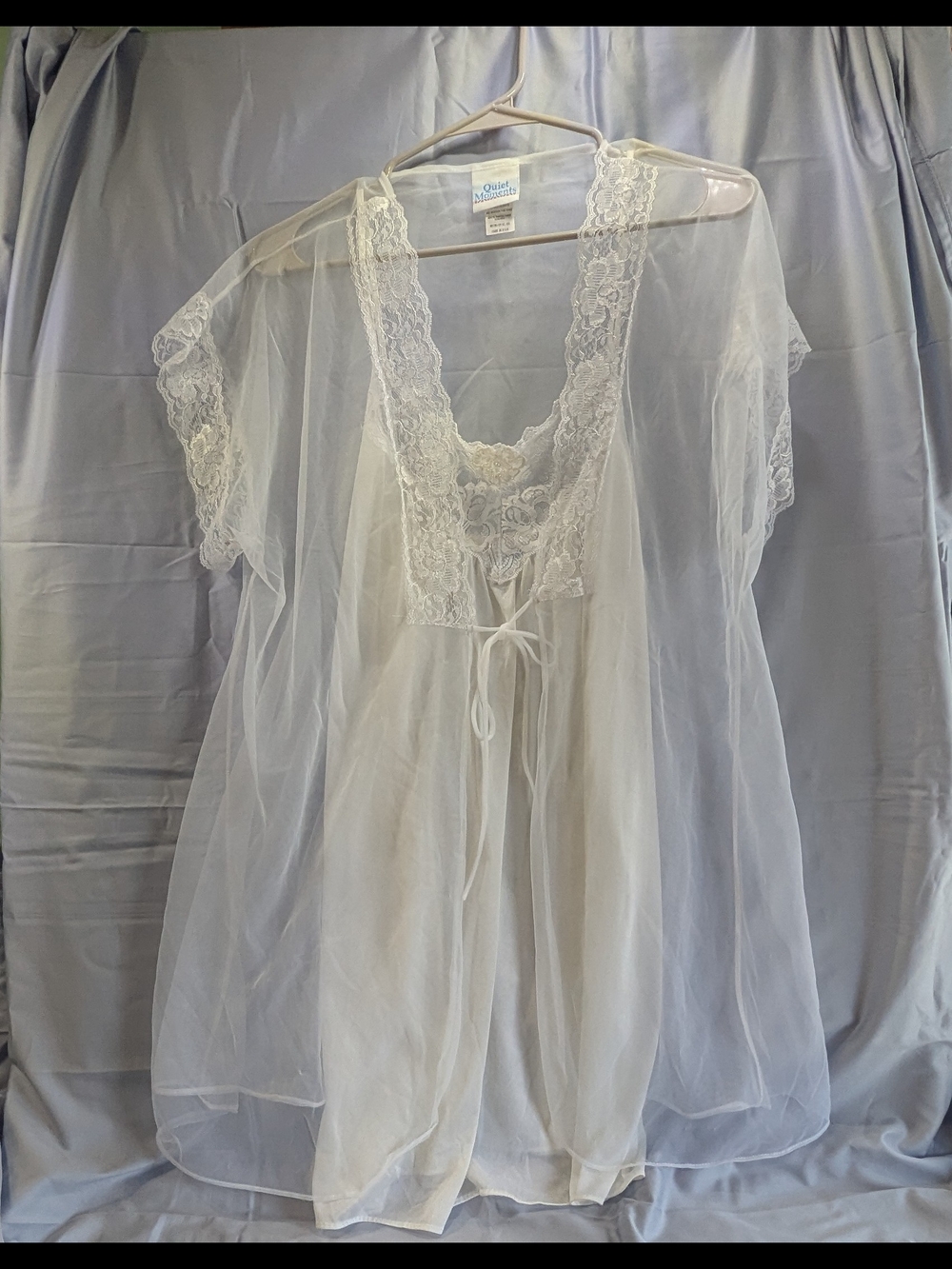 VGT Quiet Moments Sheer Lace-Trim Nightgown and Matching Robe in White Size Med